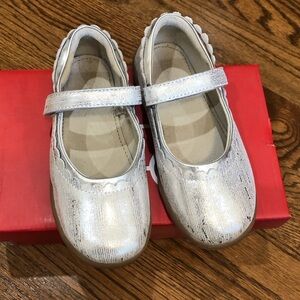 See Kai Run Jane II silver leather dress shoes 2